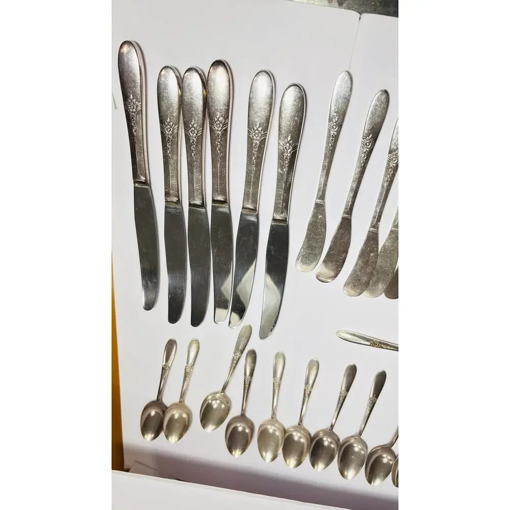 Vintage Oneida Tudor Fantasy 1941 Silverplate Flatware Set 48 Pcs Art Deco